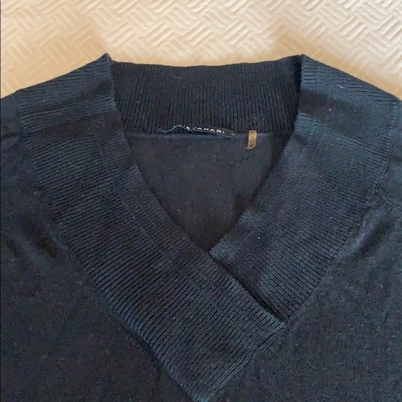 Black Elie Tahari tunic style sweater - Picture 4 of 6